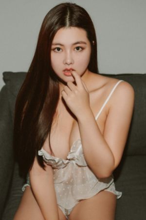 年轻的女教师2完整版